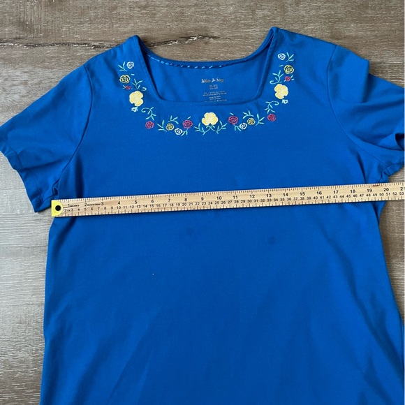 White Stag grandma core Royal Blue Floral Embroidered Tee size xl - Picture 4 of 6